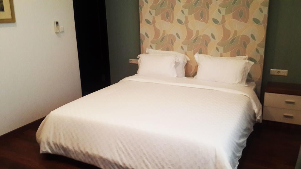 ホテル Dago Teuku Angkasa 14 バンドゥン 部屋 写真