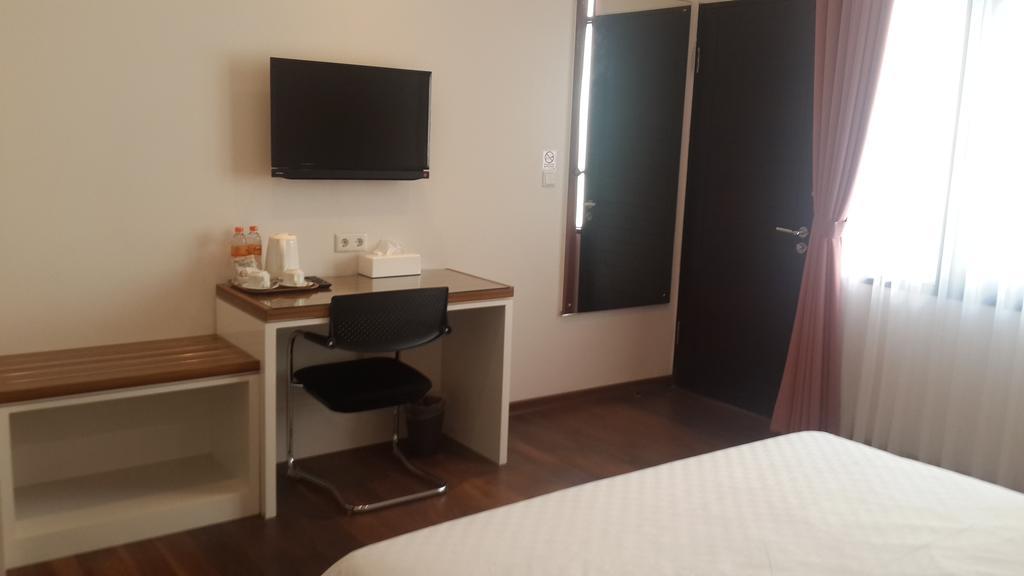 ホテル Dago Teuku Angkasa 14 バンドゥン 部屋 写真