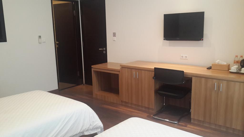 ホテル Dago Teuku Angkasa 14 バンドゥン 部屋 写真